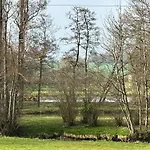 아파트 Au Bord De L'iton Crulai