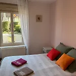 Au Bord De L'iton Crulai