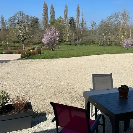 Au Bord De L'iton Apartment *