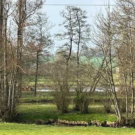 Apartment Au Bord De L'iton Crulai