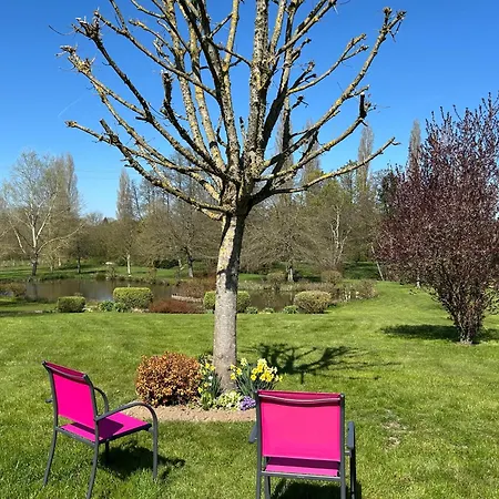Au Bord De L'iton Апартаменты
