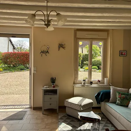 Au Bord De L'iton Apartment