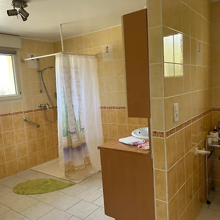 Apartment Au Bord De L'iton